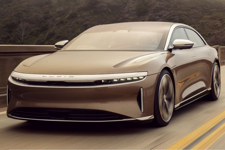 لوسيد إير ستأتي بـ 32 مستشعر و 14 كاميرا!