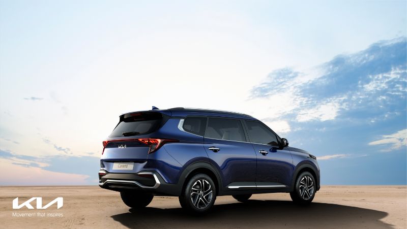 سيارة “كيا كارينز 2022” العائلية بثلاثة صفوف تظهر لأول مرة مع 6 وسائد هوائية قياسية