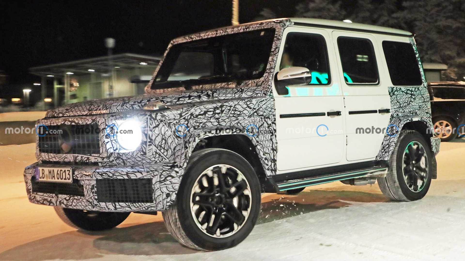 مرسيدس جي كلاس 2023 فيس ليفت تظهر أثناء اختبارها