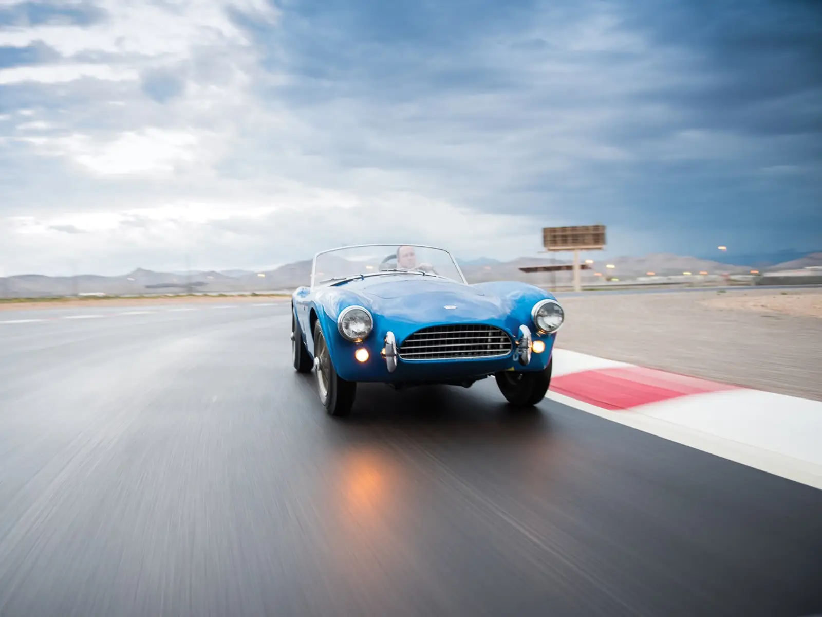 بيعت في مزاد بـ 53 مليون ريال: قصة شيلبي كوبرا 260 موديل 1962 3