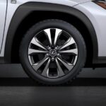 cf935a3d-2019-lexus-ux-paris-livepics-22