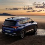 كيا-كارينز-2022-الخلفية