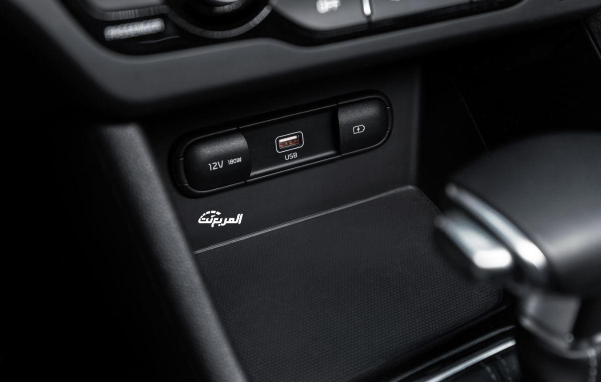 كيا-نيرو-17-يو-اس-بي