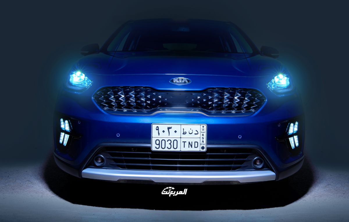 كيا-نيرو-8-المصابيح-الأمامية