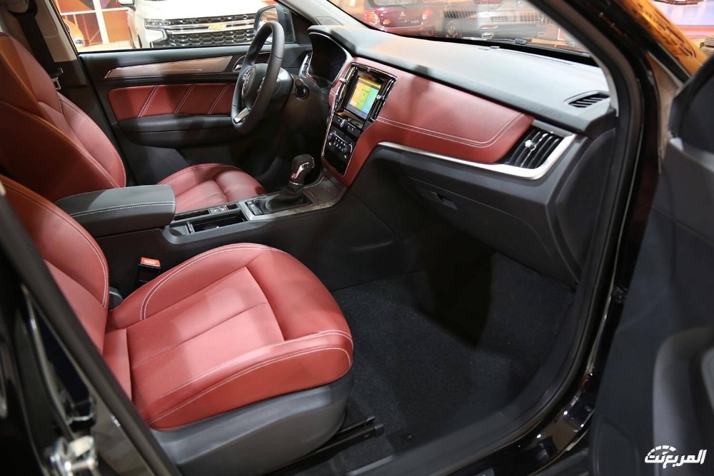 ام-جي-rx5-2022-80