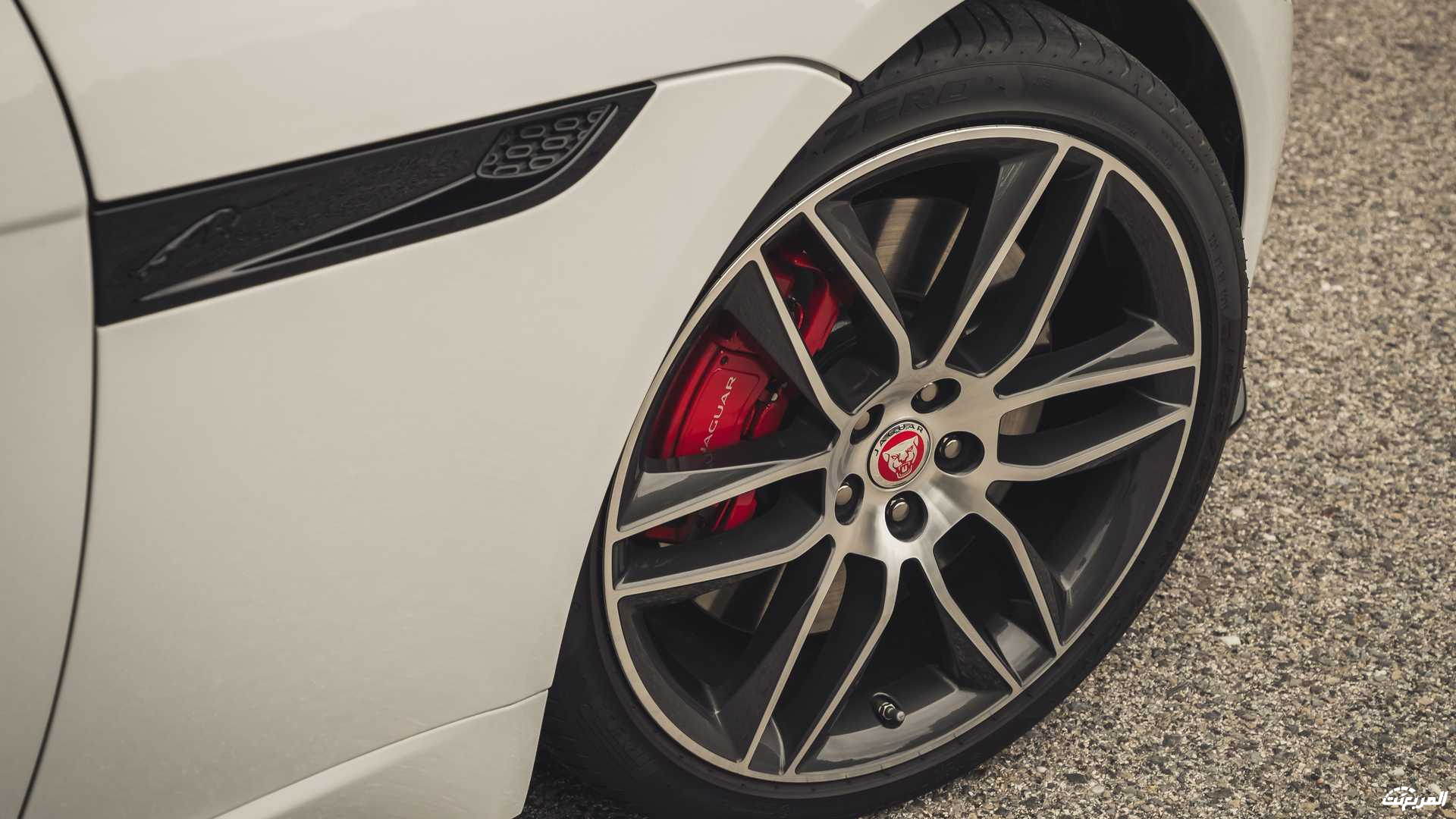 جاكوار-اف-تايب-2022-15