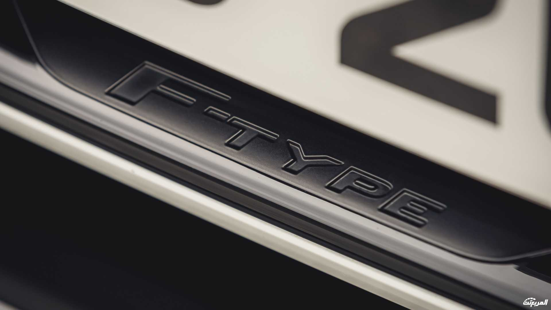 جاكوار-اف-تايب-2022-16