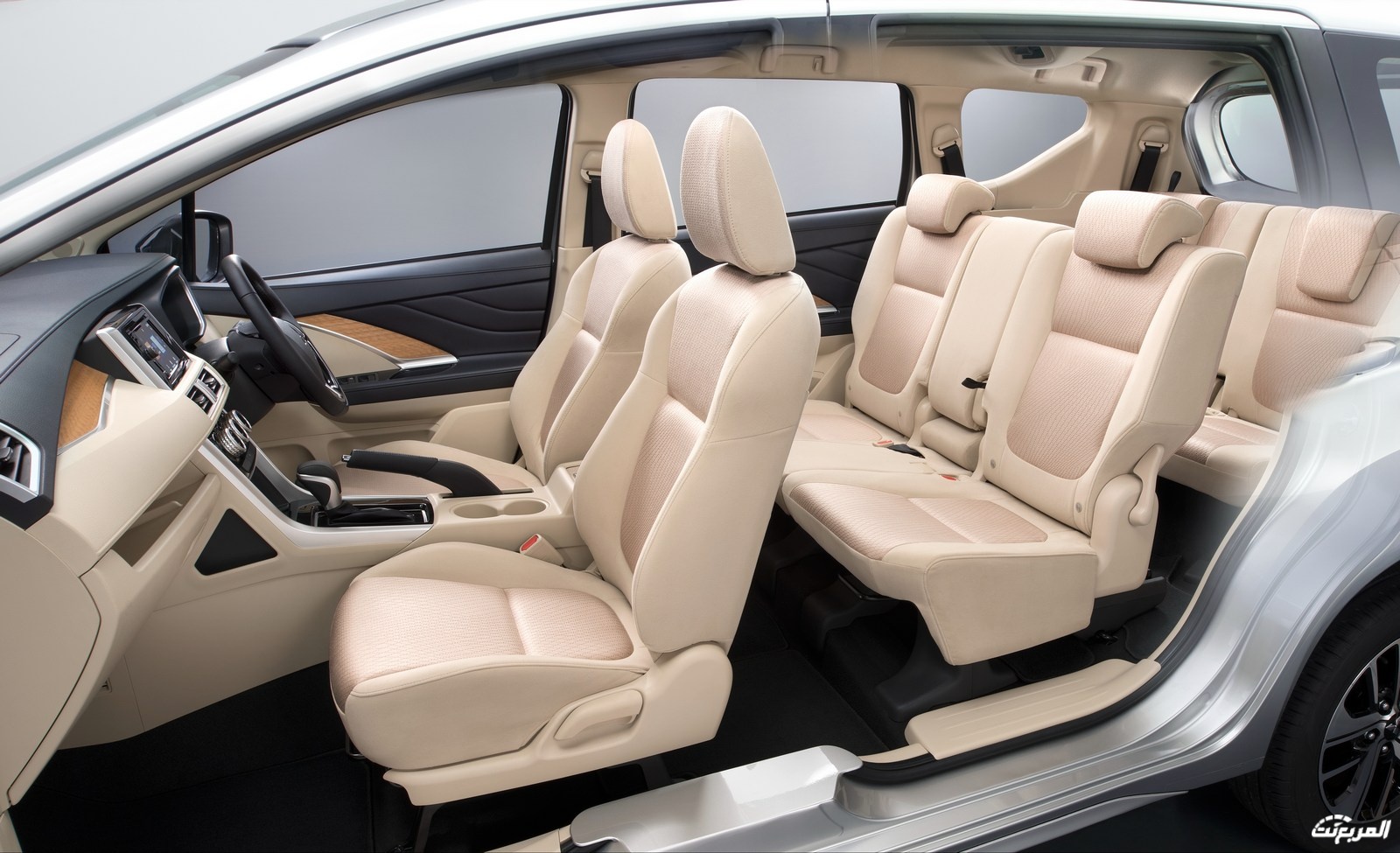 ميتسوبيشي-اكسباندر-2022-13