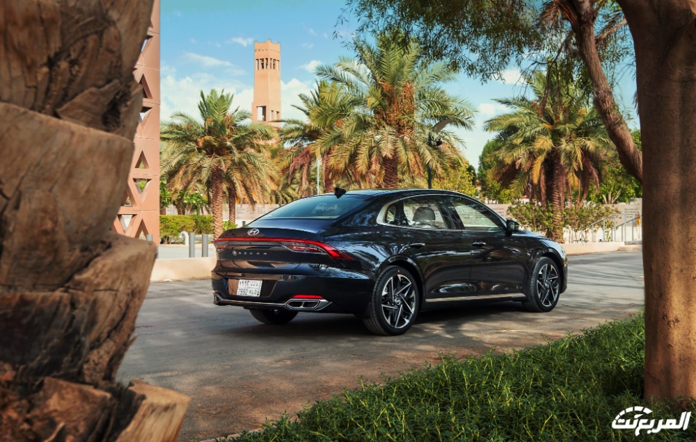 هيونداي-ازيرا-2022-30