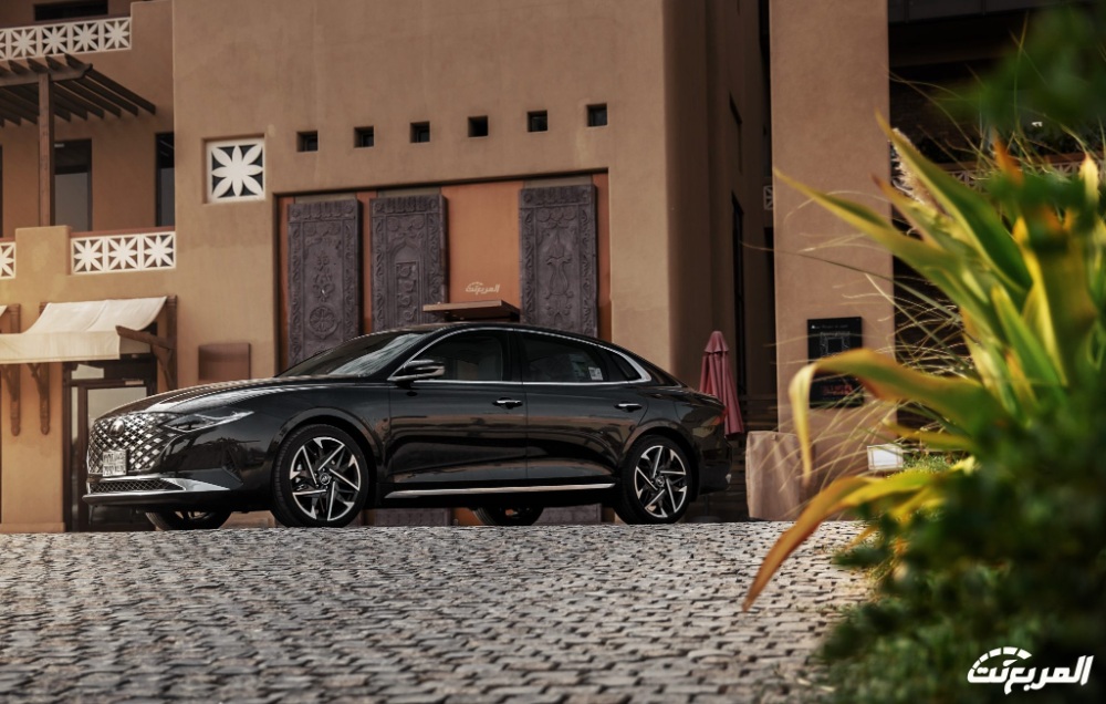 هيونداي-ازيرا-2022-41