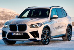 بي ام دبليو تختبر أول سيارة هيدروحينية فاخرة في تاريخ العلامة في القطب الشمالي بي ام دبليو تختبر أول سيارة هيدروحينية فاخرة في تاريخ العلامة في القطب الشمالي 3