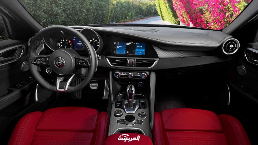 الفاروميو-جوليا-2022-21