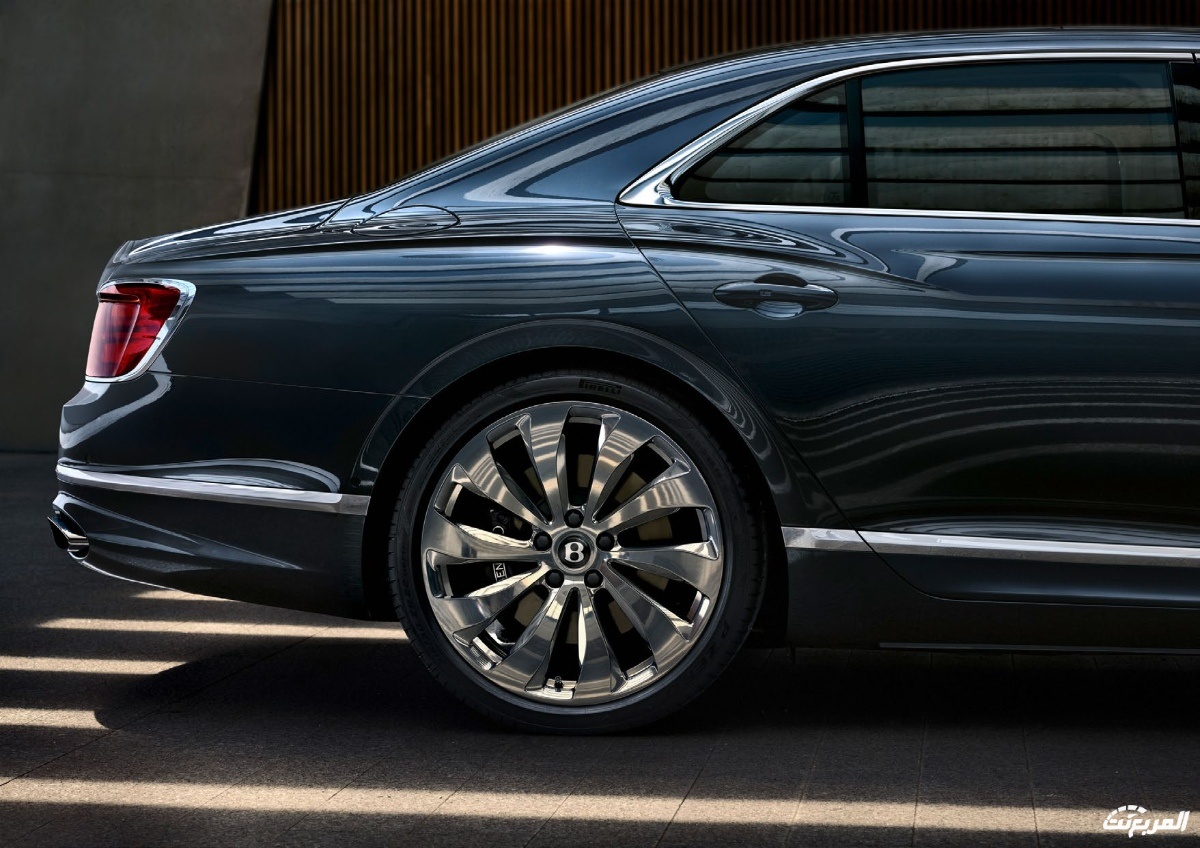 بنتلي-فلاينج-سبير-2022-4