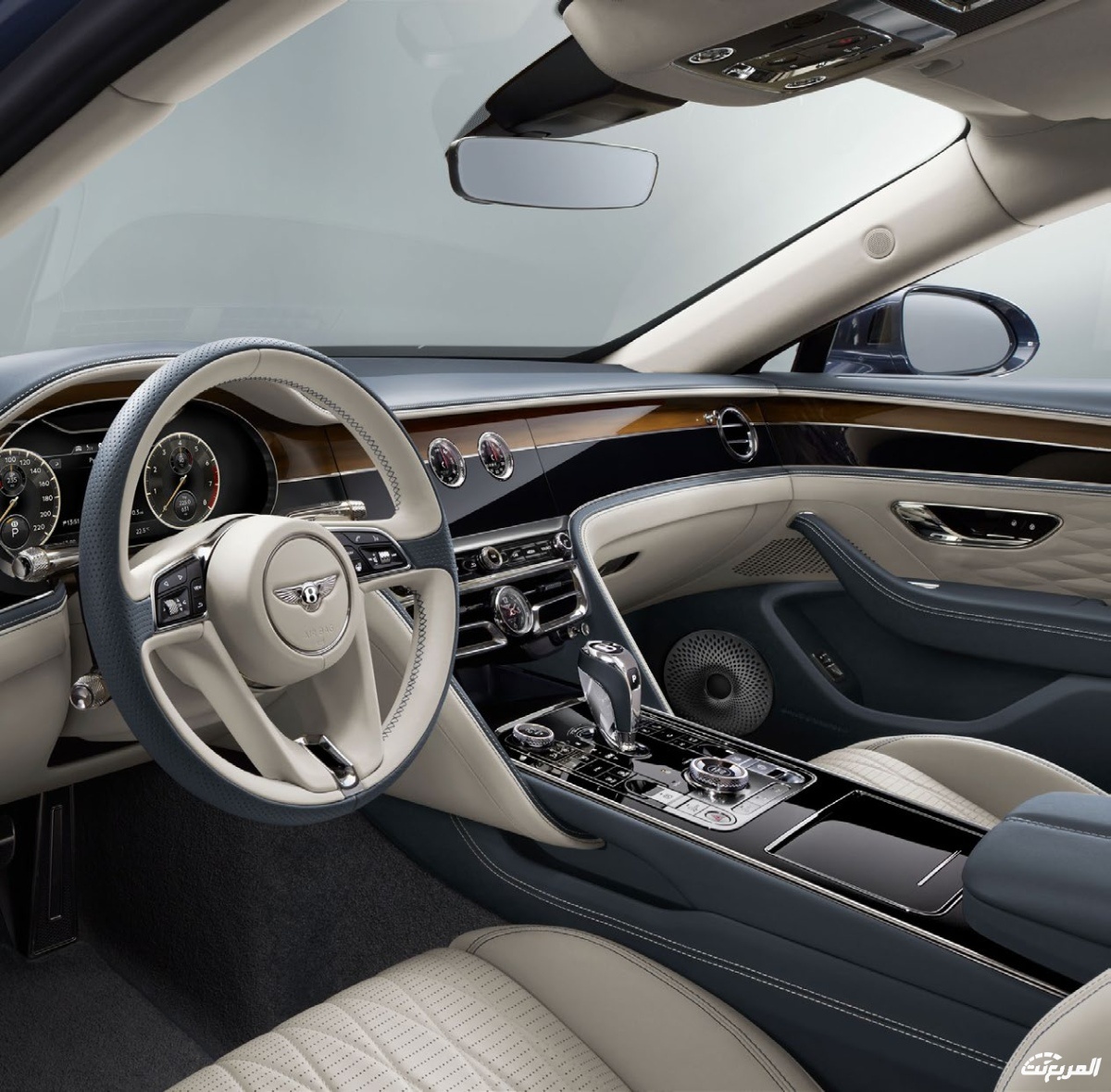 بنتلي-فلاينج-سبير-2022-8