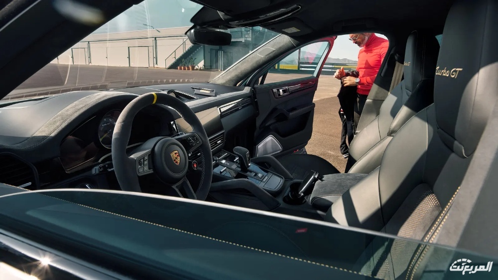 بورش-كايين-2022-21