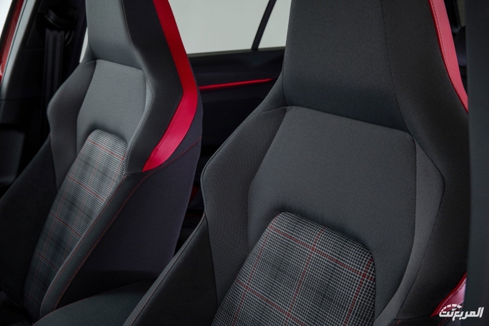 فولكس-واجن-جولف-gti-2022-17