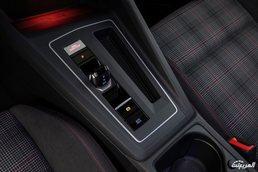 فولكس-واجن-جولف-gti-2022-18