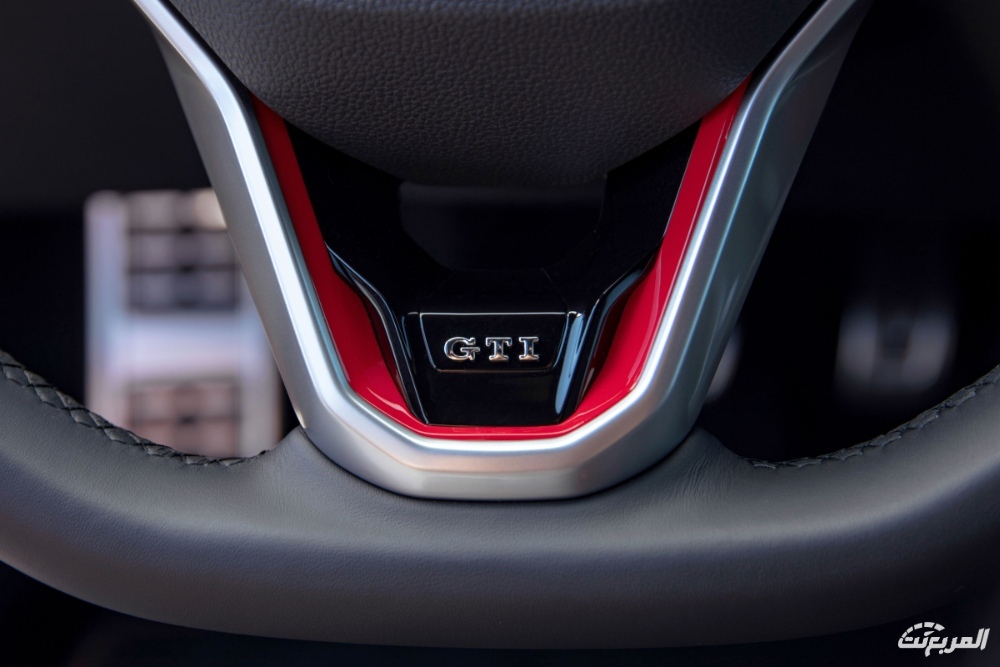 فولكس-واجن-جولف-gti-2022-20