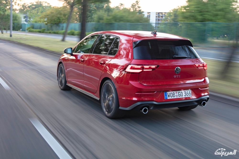 فولكس-واجن-جولف-gti-2022-6