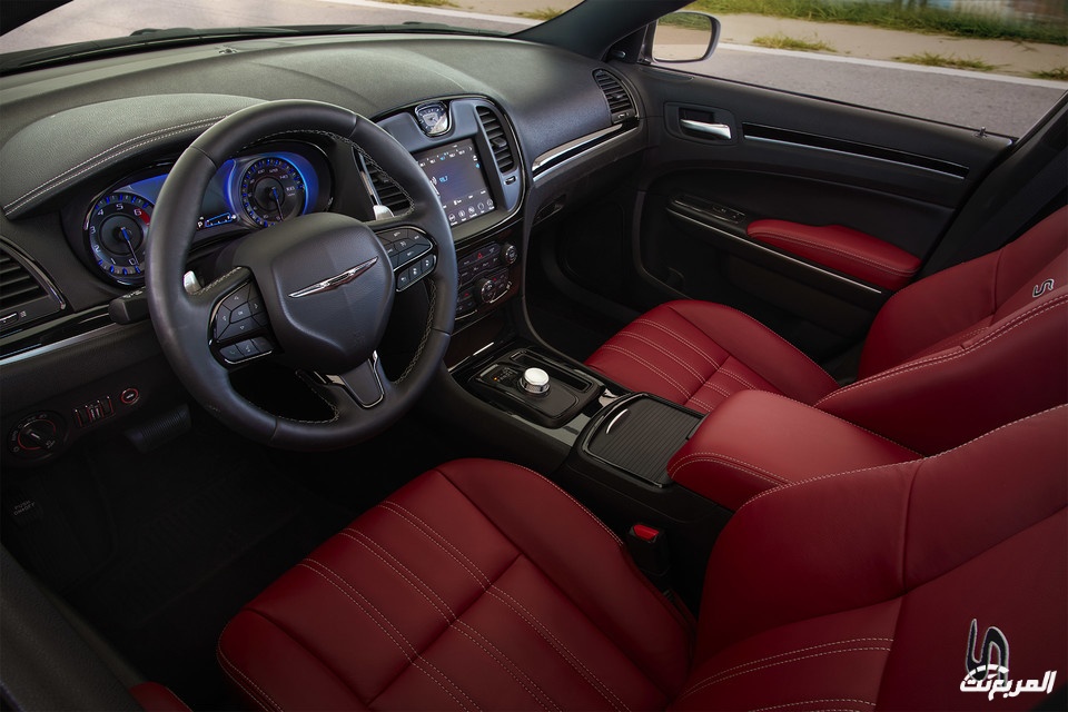 كرايسلر-300-2022-4