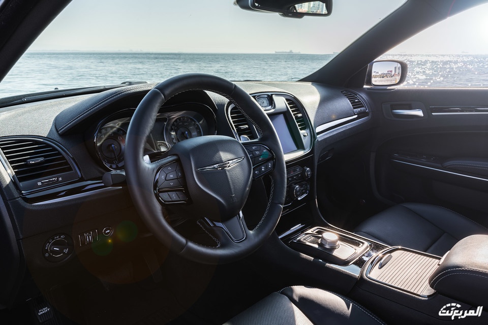 كرايسلر-300-2022-5