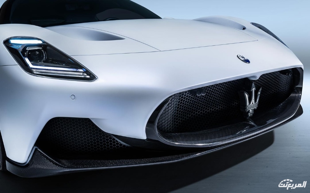 مازيراتي-mc20-2022-6