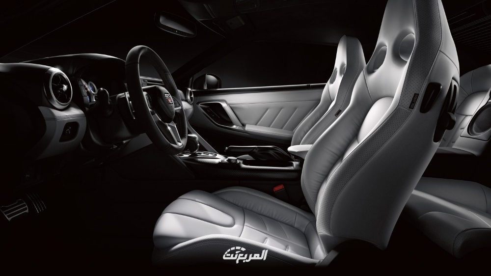 نيسان-gtr-2022-10