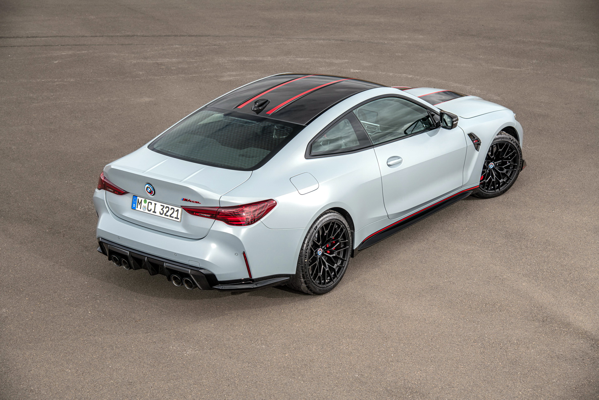 بي ام دبليو M4 CSL الجديدة هي أقوى سيارة في تاريخ الفئة الرابعة 4
