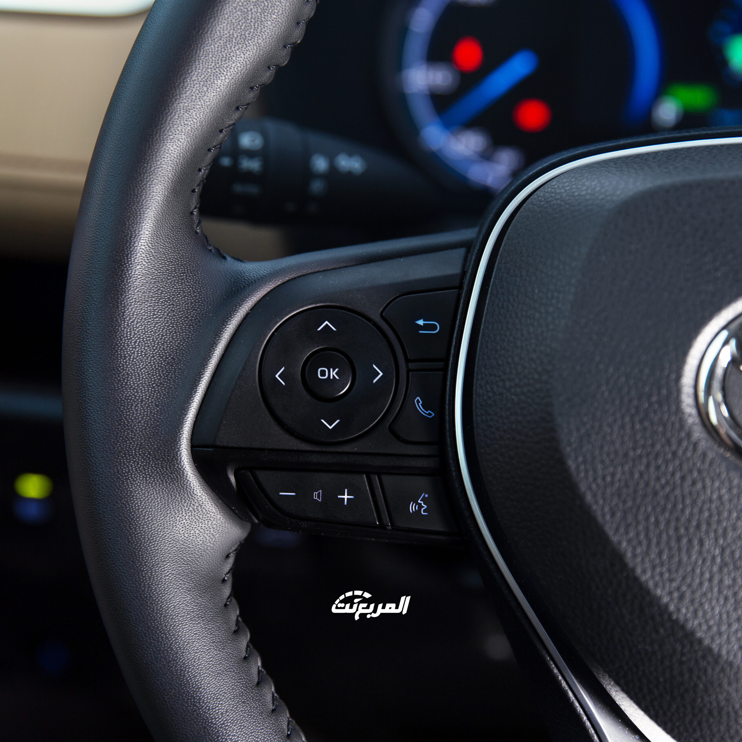 تويوتا-راف-4-2022-16