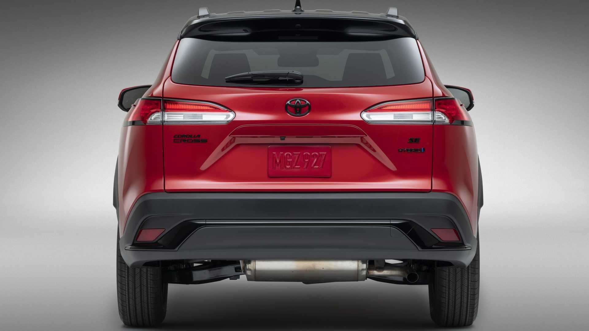 تويوتا كورولا كروس هايبرد 2023 الجديدة كلياً تكشف نفسها تويوتا كورولا كروس هايبرد 2023 الجديدة كلياً تكشف نفسها 1