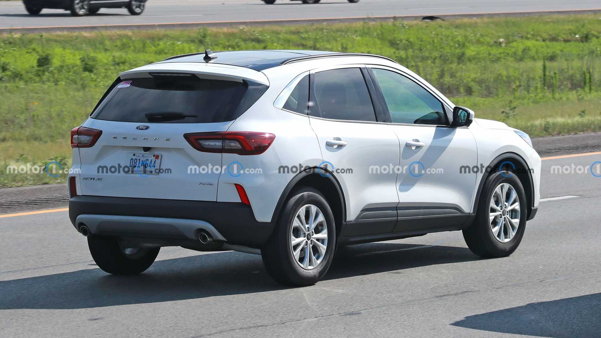 فورد اسكيب 2023 فيس ليفت تظهر أثناء اختبارها بدون تمويهات 5