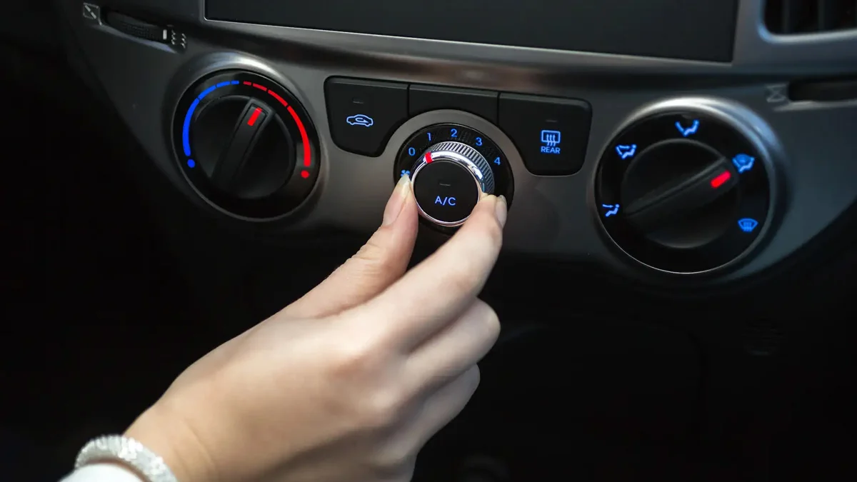 6 أسباب لضعف مكيف السيارة.. تعرف عليهم مكيف السيارة