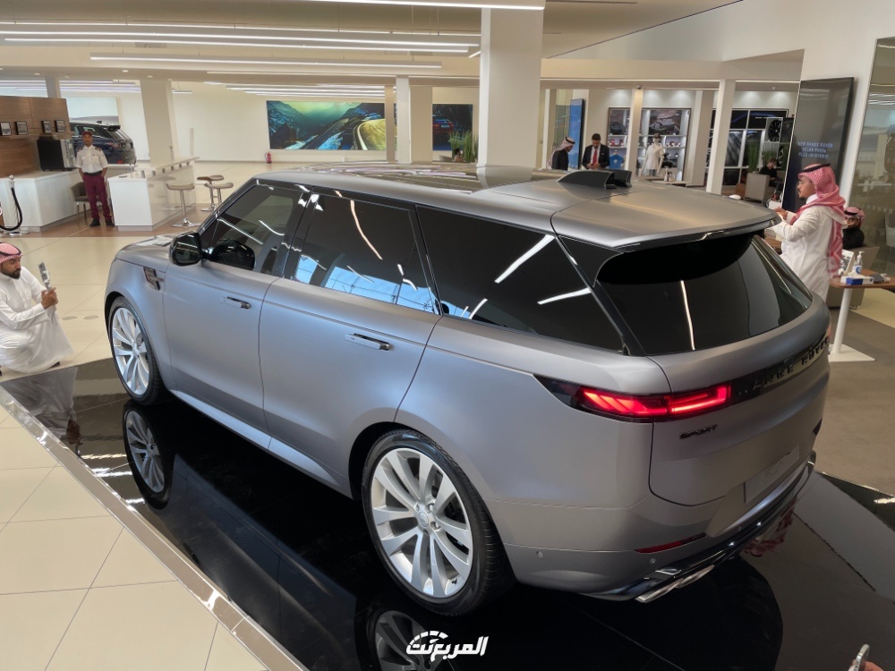 تدشين رنج روفر سبورت 2023 الجديدة كليًا.. تعرف على المواصفات والسعر #على_السريع تدشين رنج روفر سبورت 2023 الجديدة كليًا.. تعرف على المواصفات والسعر #على_السريع 3