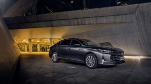 على السريع: 14 معلومة عن جي ايه سي ga8 2022 لدى شركة الجميح للسيارات جي ايه سي ga8