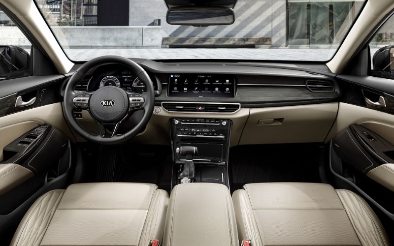 سيارة كادينزا تعرف على مواصفات السيدان الفاخرة من كيا سيارة كادينزا
