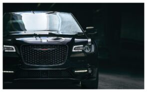 سيارة كرايسلر 300 من الداخل "الرياضية والراحة والتكنولوجيا" كرايسلر 300 من الداخل