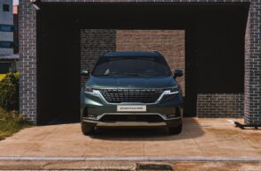 على السريع: 13 معلومة عن سيارة كيا كرنفال 2022 على السريع: 13 معلومة عن سيارة كيا كرنفال 2022 1