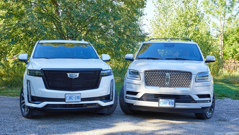 اسكاليد و نافيجيتور: أي اس يو في كبيرة فاخرة هي الأفضل في السعودية