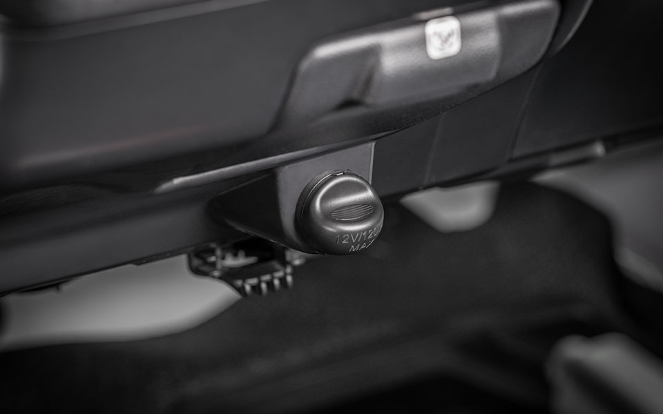 تويوتا-لايت-ايس-فان-2023-المربع-نت-11