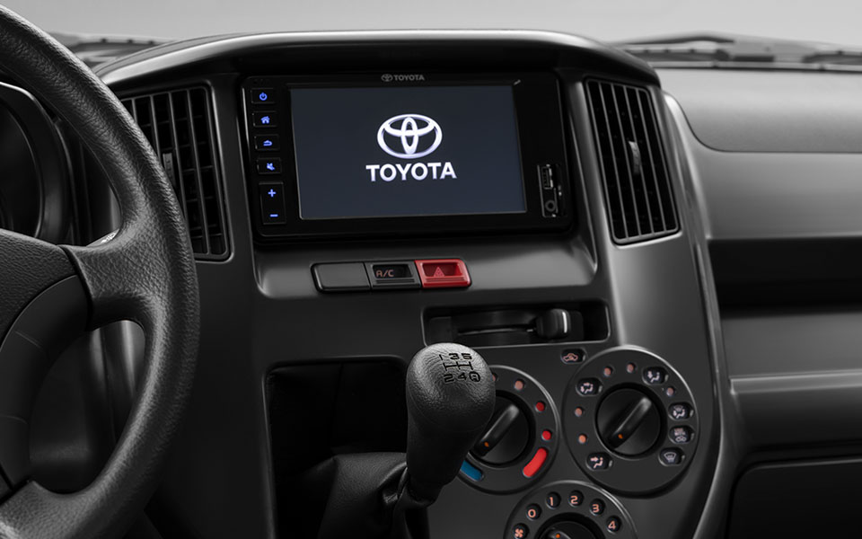 تويوتا-لايت-ايس-فان-2023-المربع-نت-9