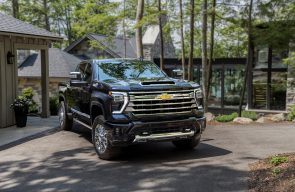 شيفروليه سلفرادو HD موديل 2023 فيس ليفت ينطلق رسمياً بمحرك أقوى 7