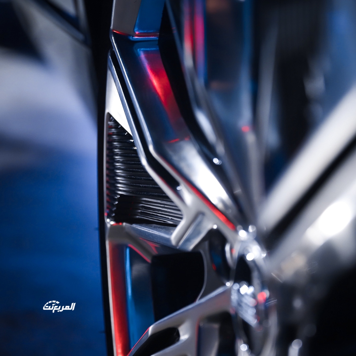 كاديلاك-ليريك-2023-المربع-نت-12