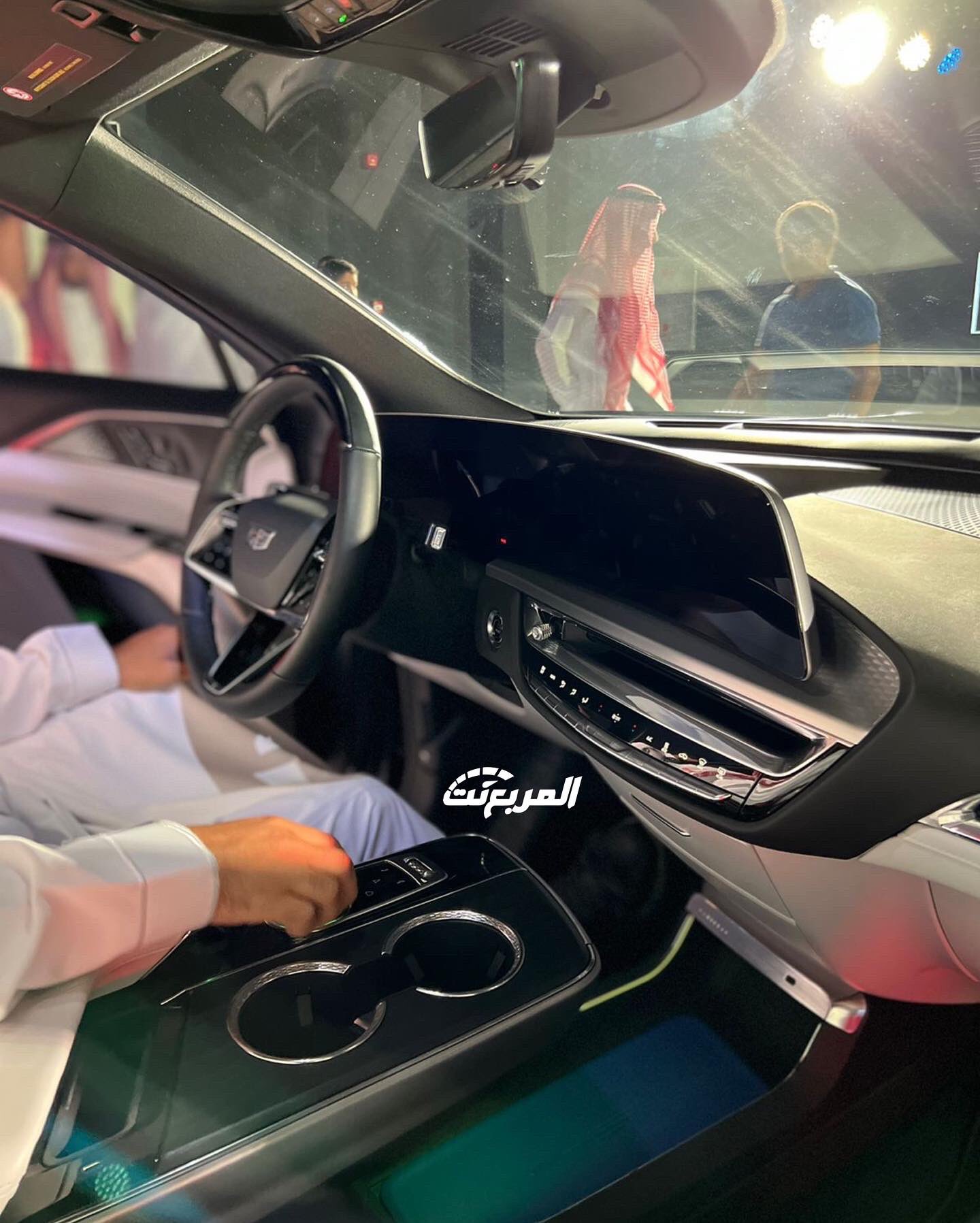 كاديلاك-ليريك-2023-المربع-نت-6-2