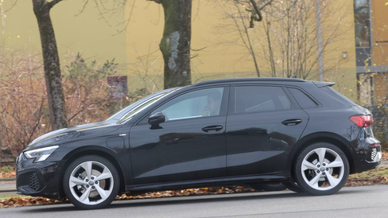 سيارات المنتخب الألماني وأبرزهم أودي RS6 بأسطول توماس مولر