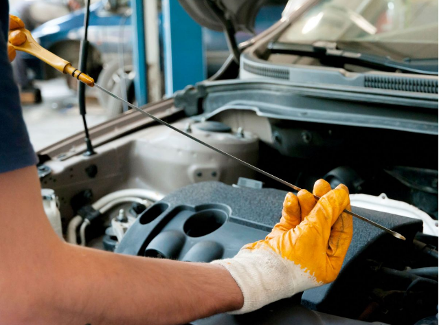 هل تغيير نوع الزيت يجلب الضرر لمحرك سيارتك؟ هل تغيير نوع الزيت يجلب الضرر لمحرك سيارتك؟ 1