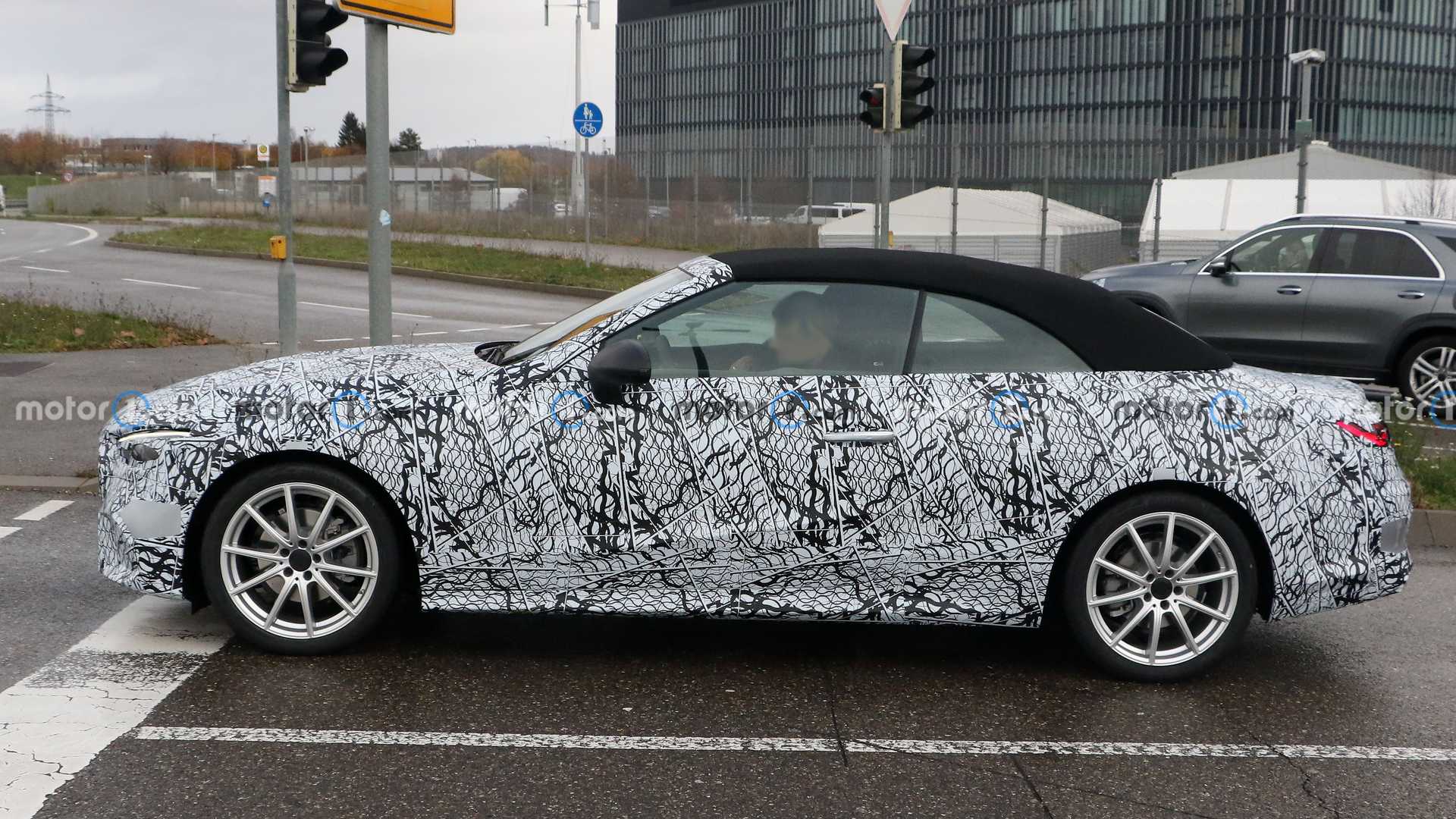 مرسيدس CLE كلاس الجديدة كلياً تظهر أثناء تجوالها في الطرق العامة 2