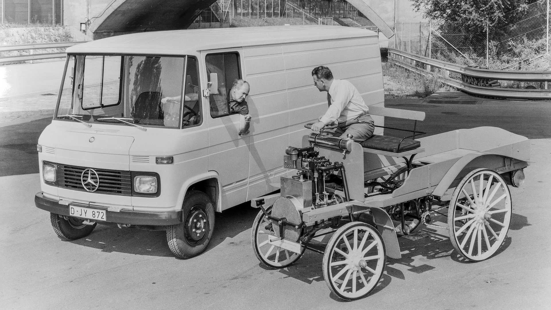 شاحنة مرسيدس دايملر طراز 1899.. بداية طرازات سبرينتر العصرية مرسيدس دايملر