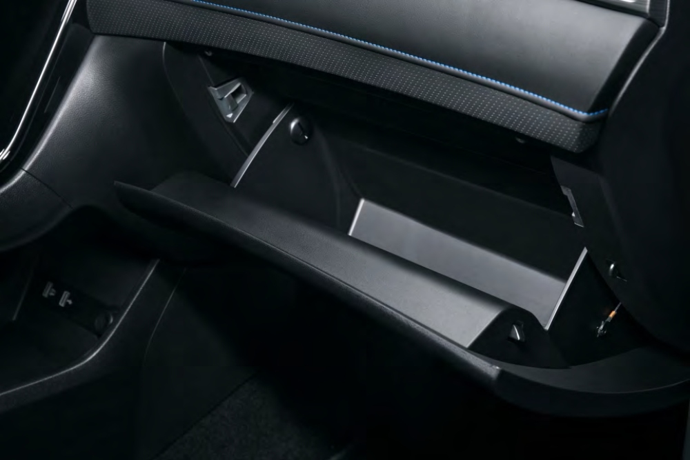 ام-جي-rx5-2023-المربع-نت-17