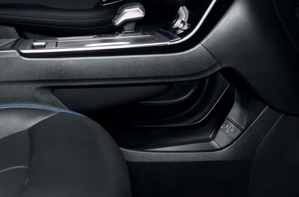 ام-جي-rx5-2023-المربع-نت-18