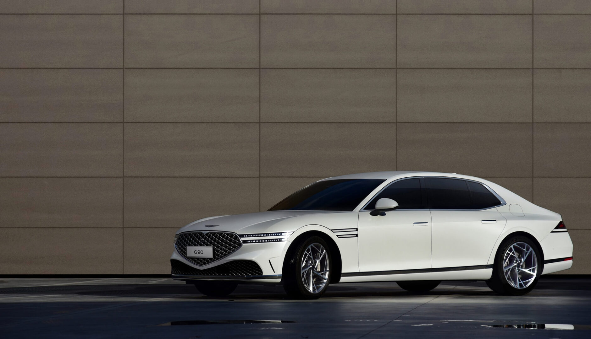 جينيسيس-g90-2023-المربع-نت-1